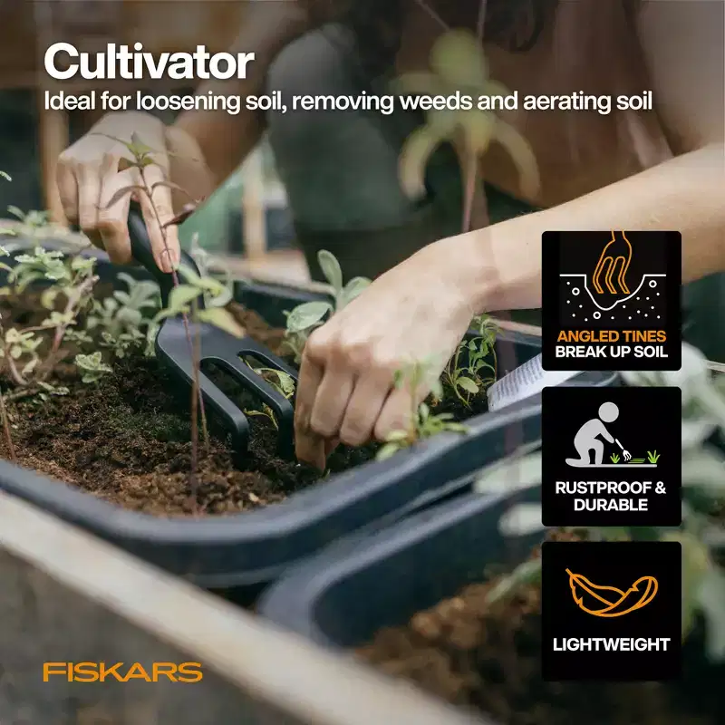 Fiskars Lightweight Plant Cultivator Garden Tool