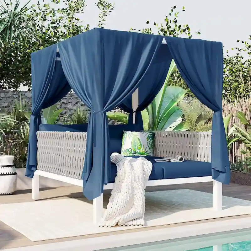 Outdoor Patio Sunbed with Curtains Suitable for Multiple Scenarios